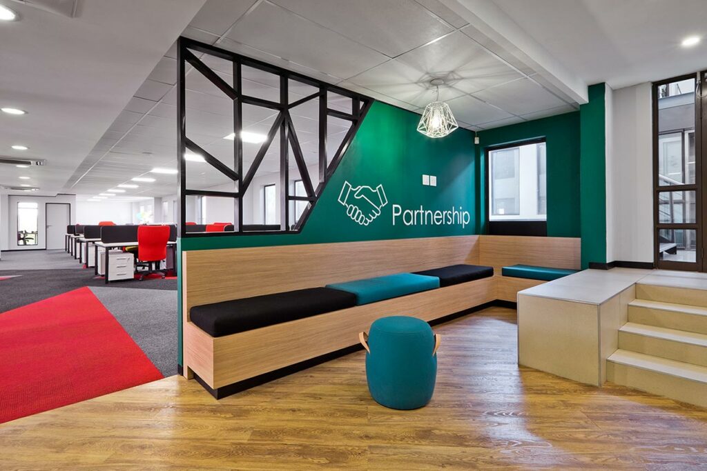 Office divider in bold colours