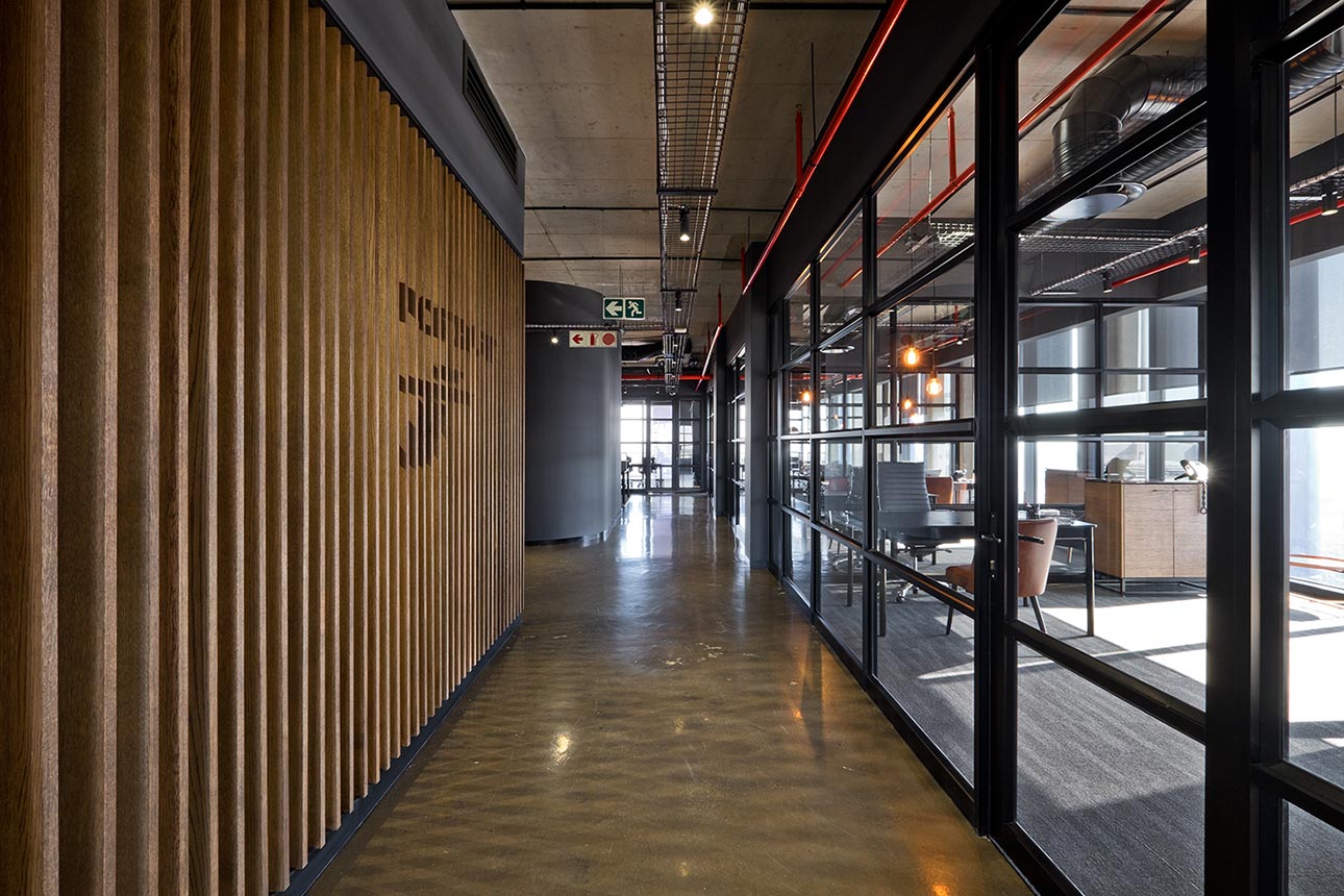 Traxtion Office Project Image 3