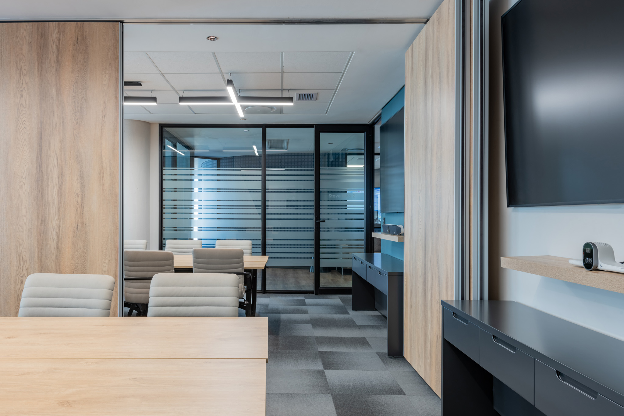 Globeleq Office Design Image 4