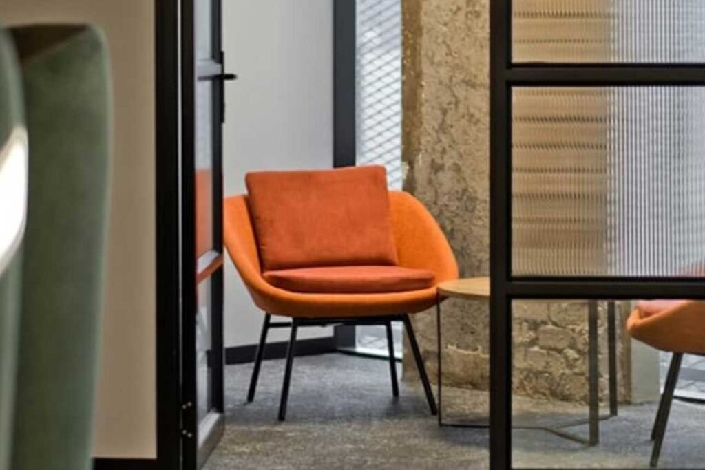 End-to-end office furniture procurement