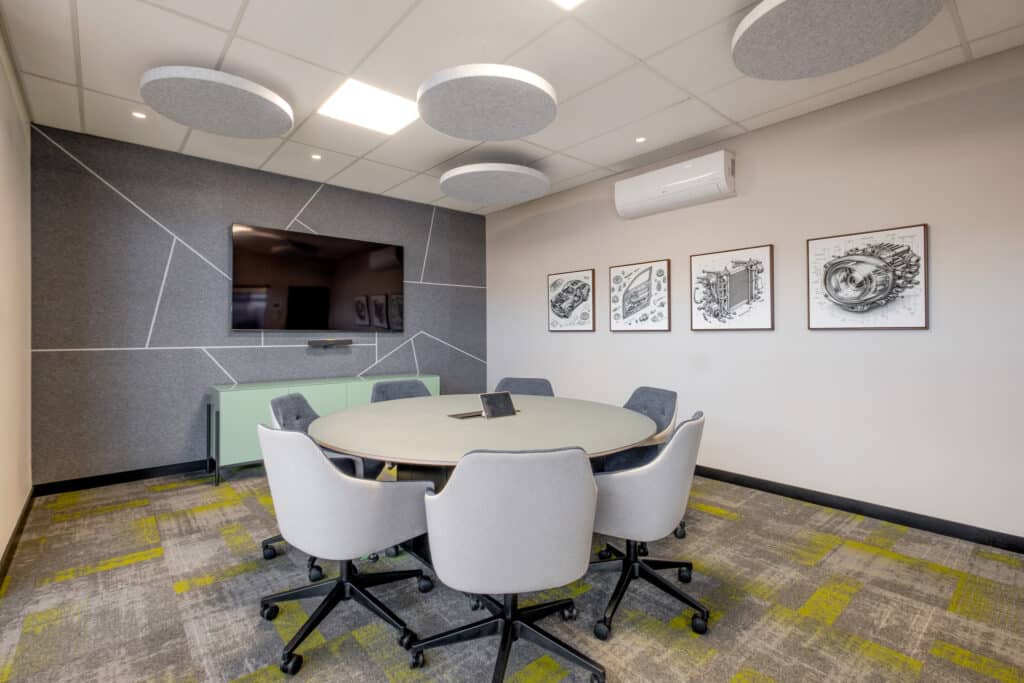 MIT Auto Parts Office Project Image 6