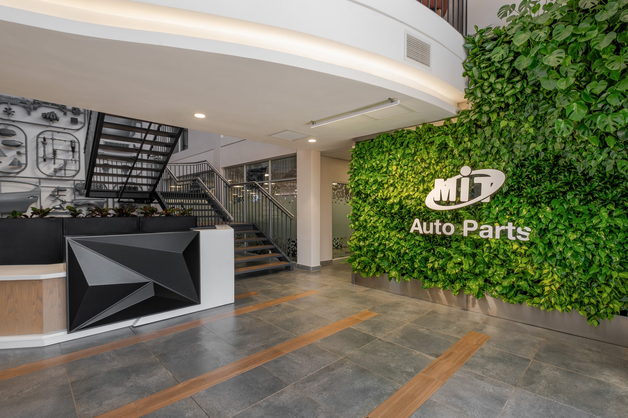 MIT Auto Parts Office Project Image 8