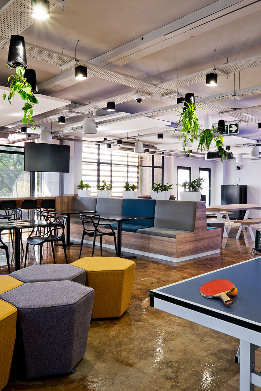 Uber Office Modern Canteen Design Teamwork Collaboration