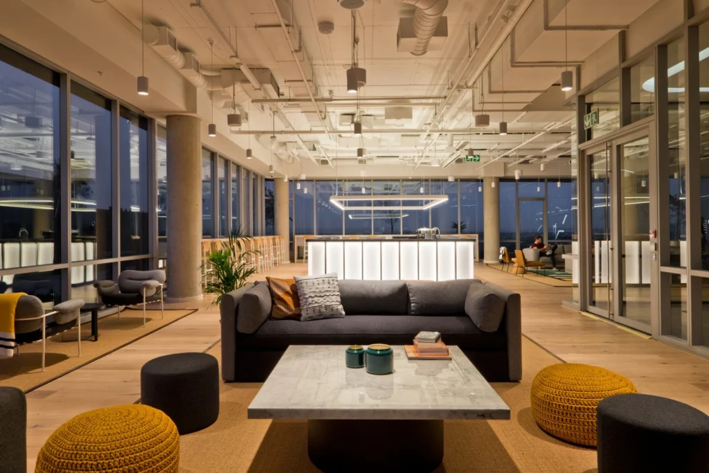 The Post-Pandemic Office: Designing UK Workspaces for Hybrid Success and Employee Wellbeing