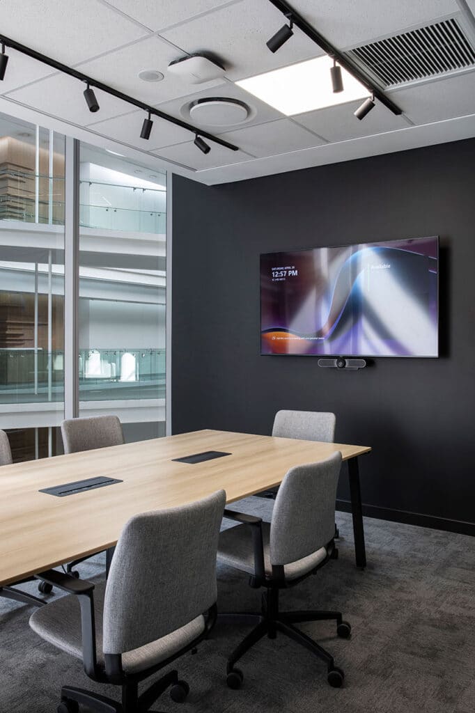 Hi-tech office building with smart technology design and fit-out
