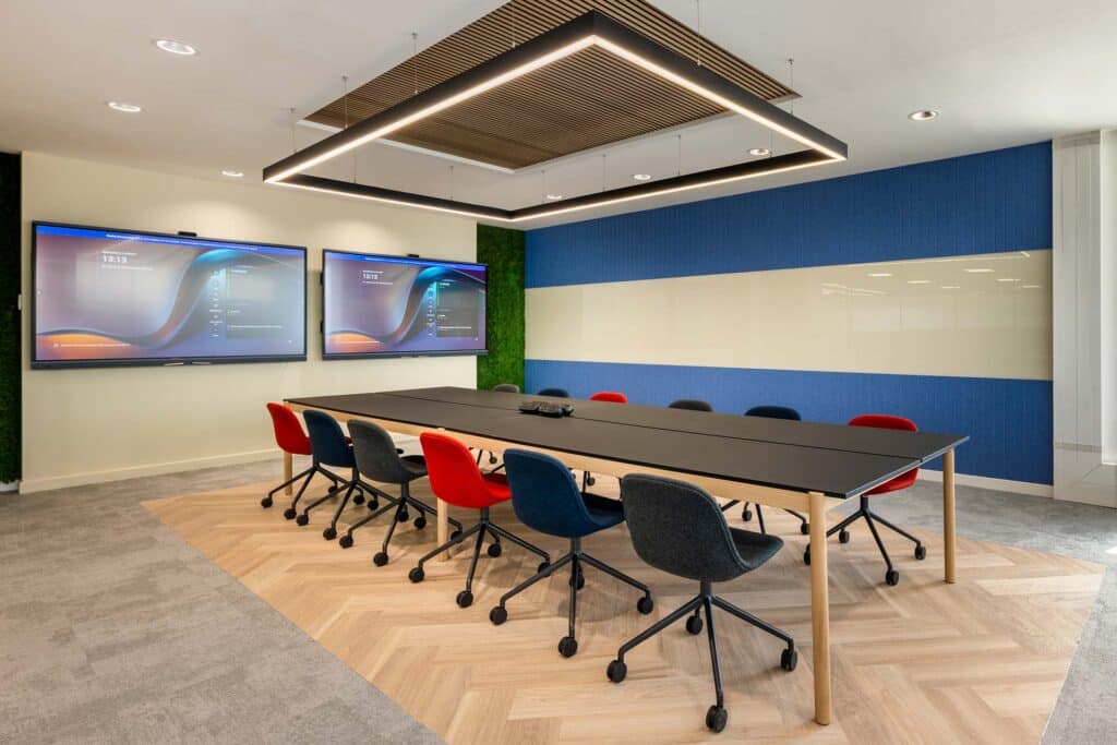 BA Euroflyer Gatwick large meeting room fit-out and design with integrated AV technology and modern furniture